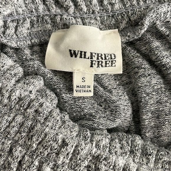 Aritzia Wilfred Free Sweat Shorts Heathered Gray Comfort Smocked Waist Small - Picture 5 of 8